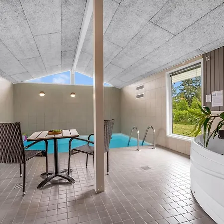 Effy - 600m From The Sea By Interhome Bøtø By