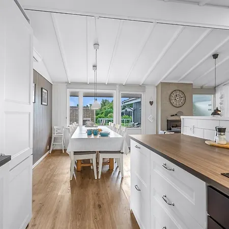 Effy - 600m From The Sea By Interhome Feriehus